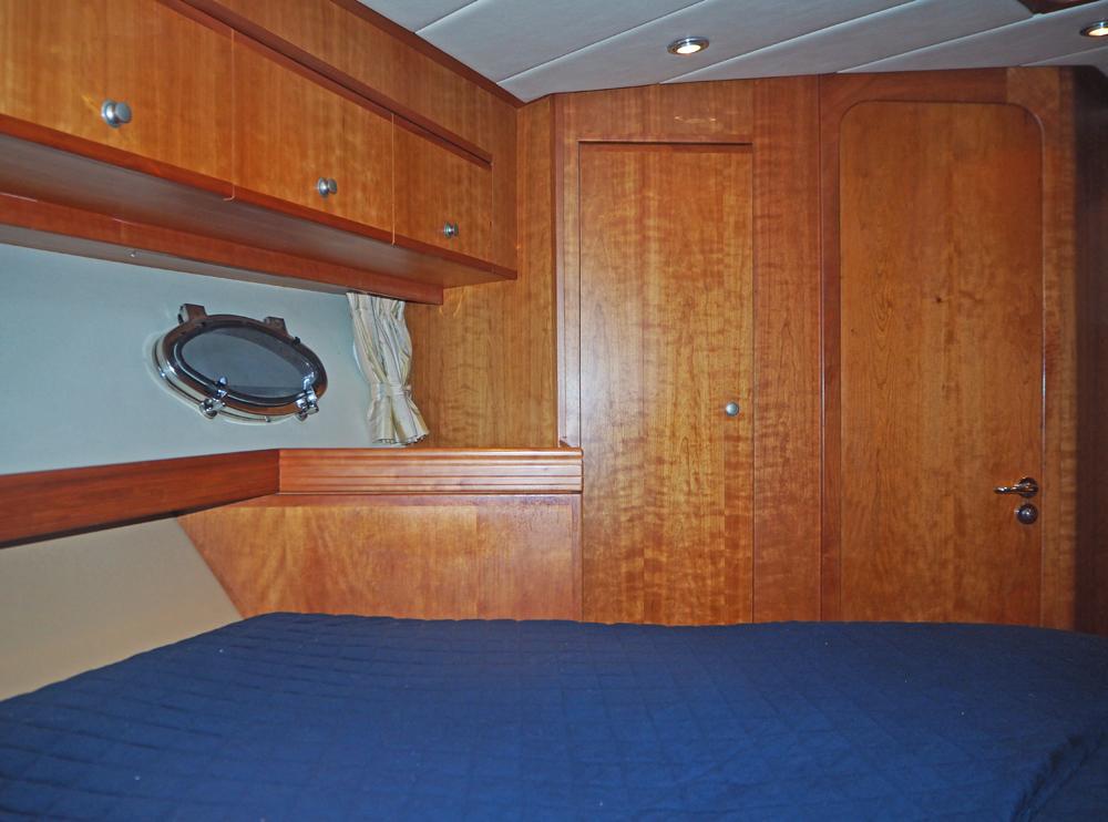 Cabin en avant, H&eacute;bergements